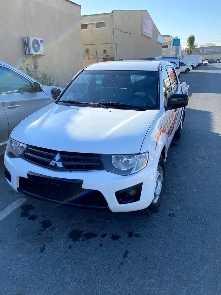 ميتسوبيشي L200 2013